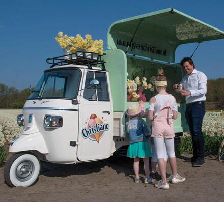 ijskar in de bollenvelden ijskar in de bollenvelden